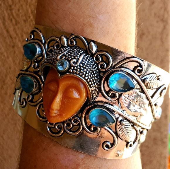 New Oversized Carved Goddess Face Blue Quartz 925 Silver Bracelet. - Picture 7 of 12